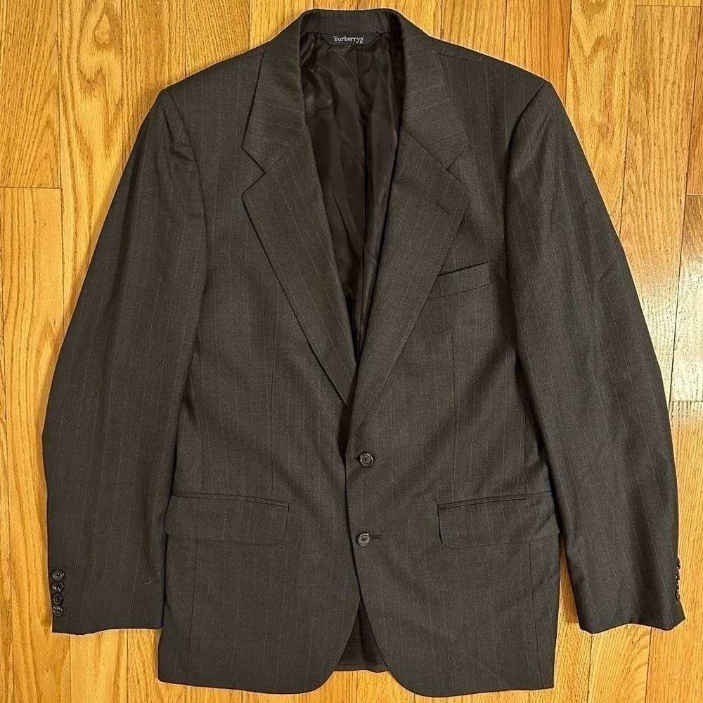 Burberry 100% wool suit coat jacket Gray Pinstripe Barneys New York Sz 40